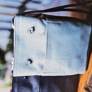 BOEJACK DESIGN LIGHTLY GRAY LEATHER BAG (New $144)